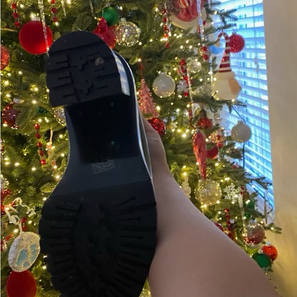 Tory Burch Miller Womens
Leather Round Toe Mid-Calf
Boots size 7.5 Med. With - Picture 11 of 14